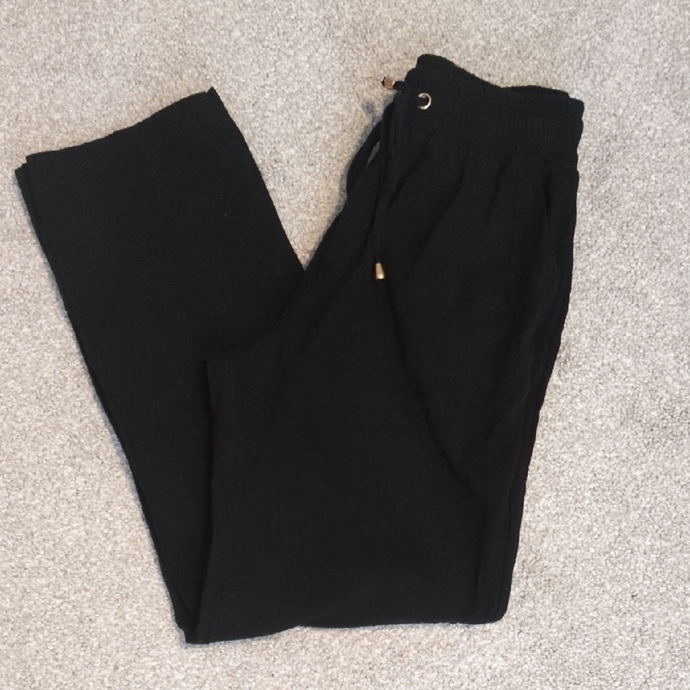 Black Trousers with Straight Leg and Smooth Fabric
